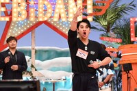 発声練習をするTETTA（ONE N' ONLY）。