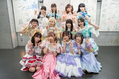 KiSS KiSSと#ババババンビ、王道アイドル同士の興奮渦巻くツーマンライブ