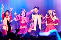 GANG PARADEとTHE イナズマ戦隊のセッションの様子。（撮影：大橋祐希）