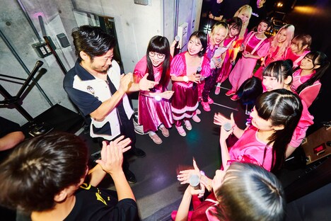 GANG PARADE、THE イナズマ戦隊。（撮影：大橋祐希）