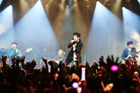 THE イナズマ戦隊（撮影：大橋祐希）