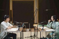 左から蓮沼執太、ファーストサマーウイカ。（写真提供：NHK）