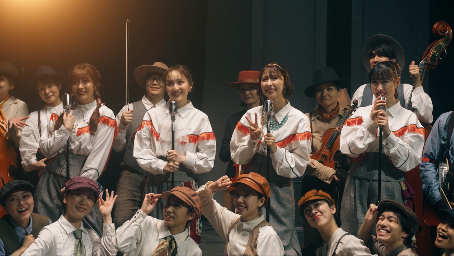 ももいろクローバーZ「レナセールセレナーデ」ミュージックビデオの“Behind the Scenes”より。