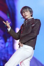 HUENINGKAI（TOMORROW X TOGETHER）(P)&(C)BIGHIT MUSIC