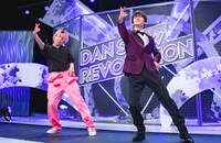 左から佐久間大介、深澤辰哉。(c)TBS