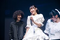 披露宴の直後に清嬉唄（右）から別れを切り出される清竜人（左）。