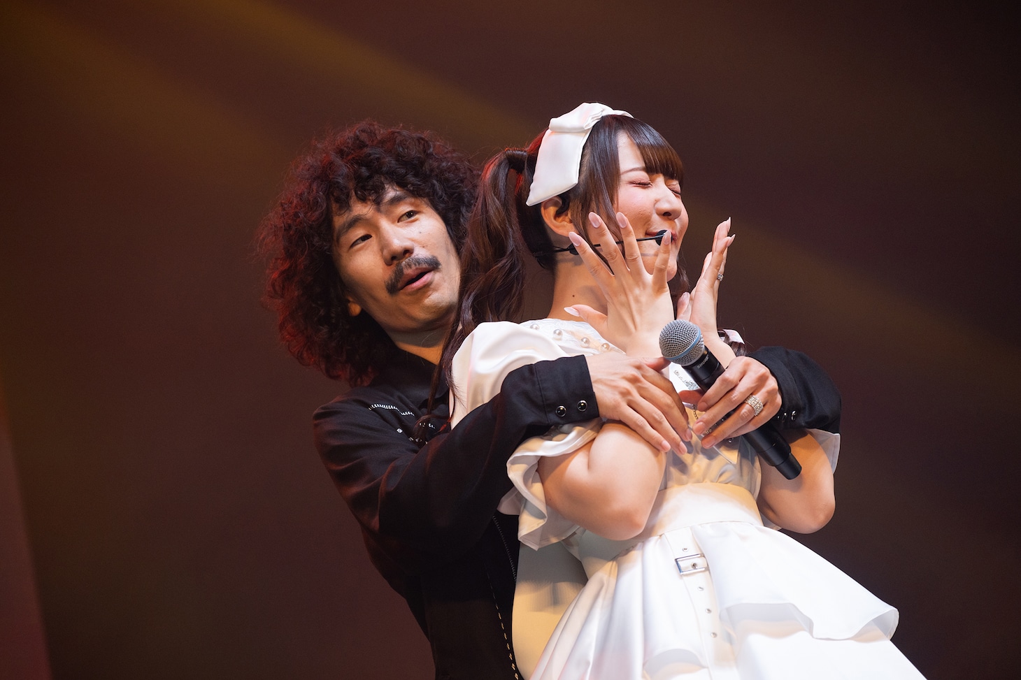 清竜人（左）と清ゆな（右）。