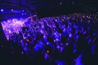 斉藤朱夏「5th ANNIVERSARY朱演2024 LIVE HOUSE TOUR『とびらの先 ～海/空～』」東京・新宿BLAZE公演の様子。（撮影：江藤はんな［SHERPA+］）
