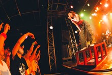 斉藤朱夏「5th ANNIVERSARY朱演2024 LIVE HOUSE TOUR『とびらの先 ～海/空～』」東京・新宿BLAZE公演の様子。（撮影：江藤はんな［SHERPA+］）