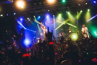 斉藤朱夏「5th ANNIVERSARY朱演2024 LIVE HOUSE TOUR『とびらの先 ～海/空～』」東京・新宿BLAZE公演の様子。（撮影：江藤はんな［SHERPA+］）