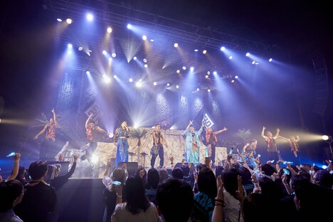 ENVii GABRIELLAツア「DVORAKKIA」Zepp DiverCity(TOKYO)公演の様子。(撮影:NAITO / 渡辺綾)