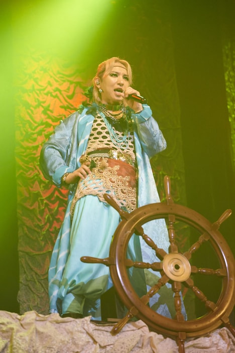 Takassy(撮影:NAITO / 渡辺綾)