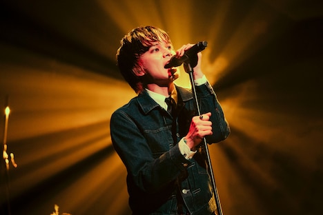 北村匠海(Vo, G)(Photo by Ray Otabe)