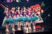 「超ときめき♡宣伝部のきみのハートにロックオンTOUR 2024」初日公演の様子。