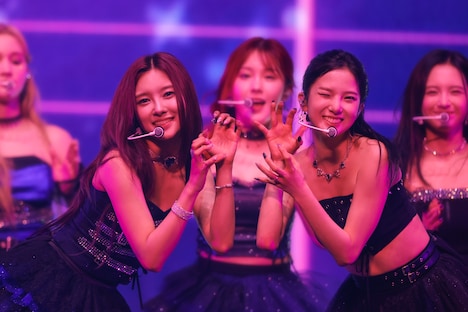 左からダヨン、ユジン。（撮影：上山陽介 / 木村泰之）