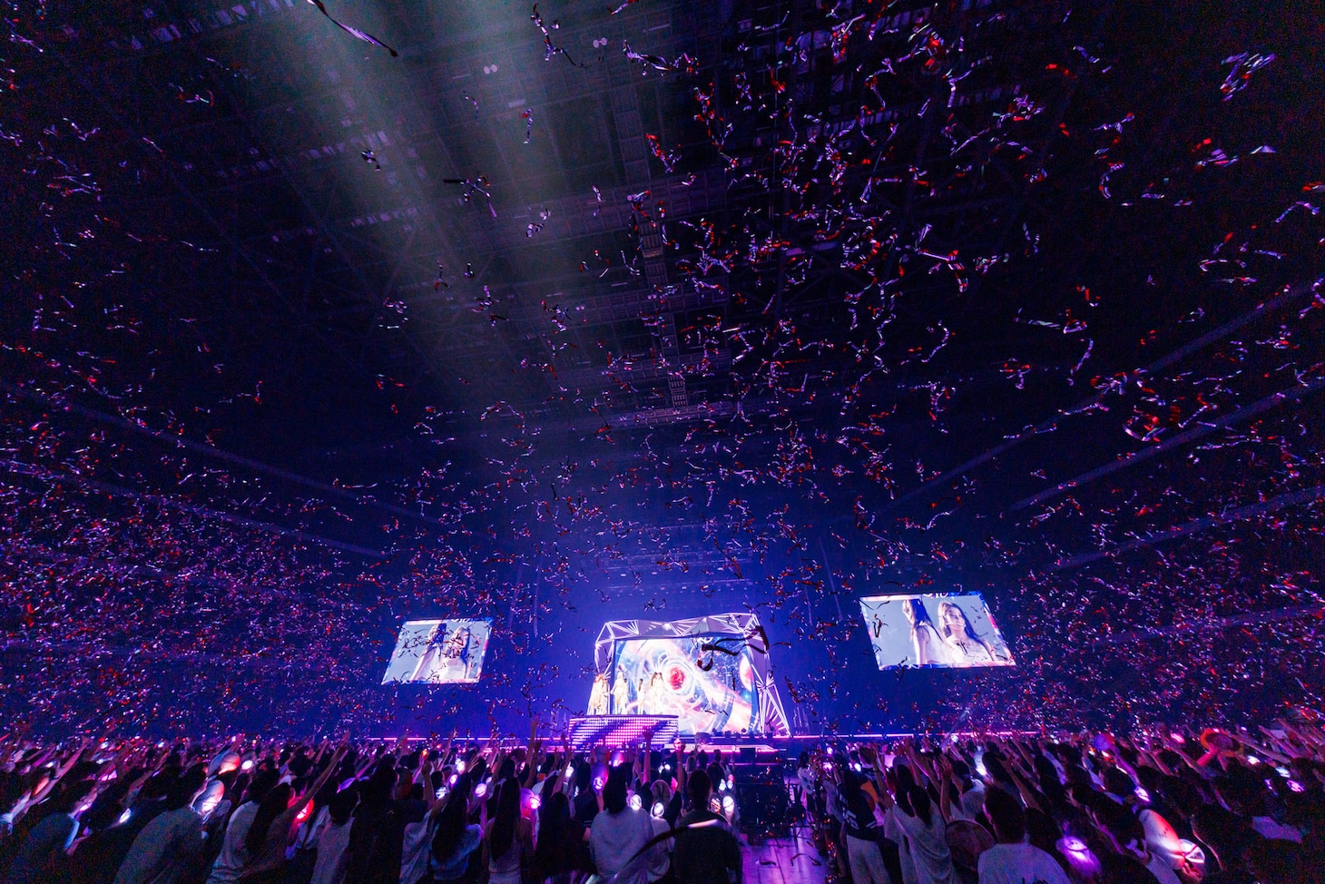 「Kep1er JAPAN CONCERT 2024 ＜Kep1going＞」の様子。（撮影：上山陽介 / 木村泰之）