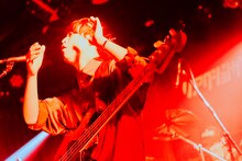 佐々木直人（B, Vo）（撮影：稲垣ルリコ）