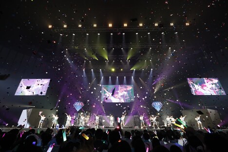 「≠ME 全国ツアー2024『やっと、同じクラス』」神奈川・横浜アリーナ公演の様子。(c)YOANI / KING RECORDS