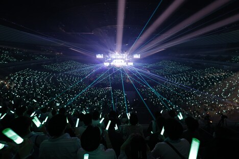 「≠ME 全国ツアー2024『やっと、同じクラス』」神奈川・横浜アリーナ公演の様子。(c)YOANI / KING RECORDS