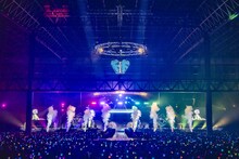 「FANTASTICS LIVE TOUR 2024 "INTERSTELLATIC FANTASTIC" -THE FINAL-」より。（撮影：ヨシモリユウ）