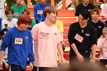 リアクションゲームにチャレンジするチーム伊勢エビの志村玲於（SUPER★DRAGON）、マサヒロ（超特急）、TETTA（ONE N' ONLY）。