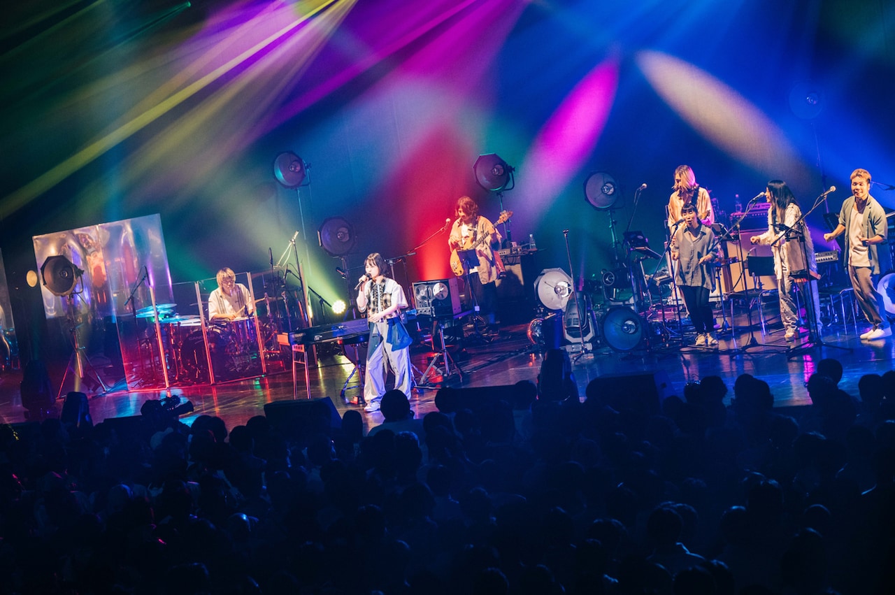 TOMOOがライブハウスツアーで作り出した“水たまり”「私に共有できるのは超何気ない眼差しだよ」