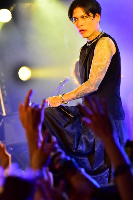 葉月（Vo）（提供：KING RECORDS）