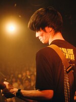 阿左美倫平（B / kurayamisaka）（撮影：新家菜々子）