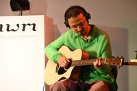 “開放感”をギター演奏で表現する長岡亮介（ペトロールズ）。