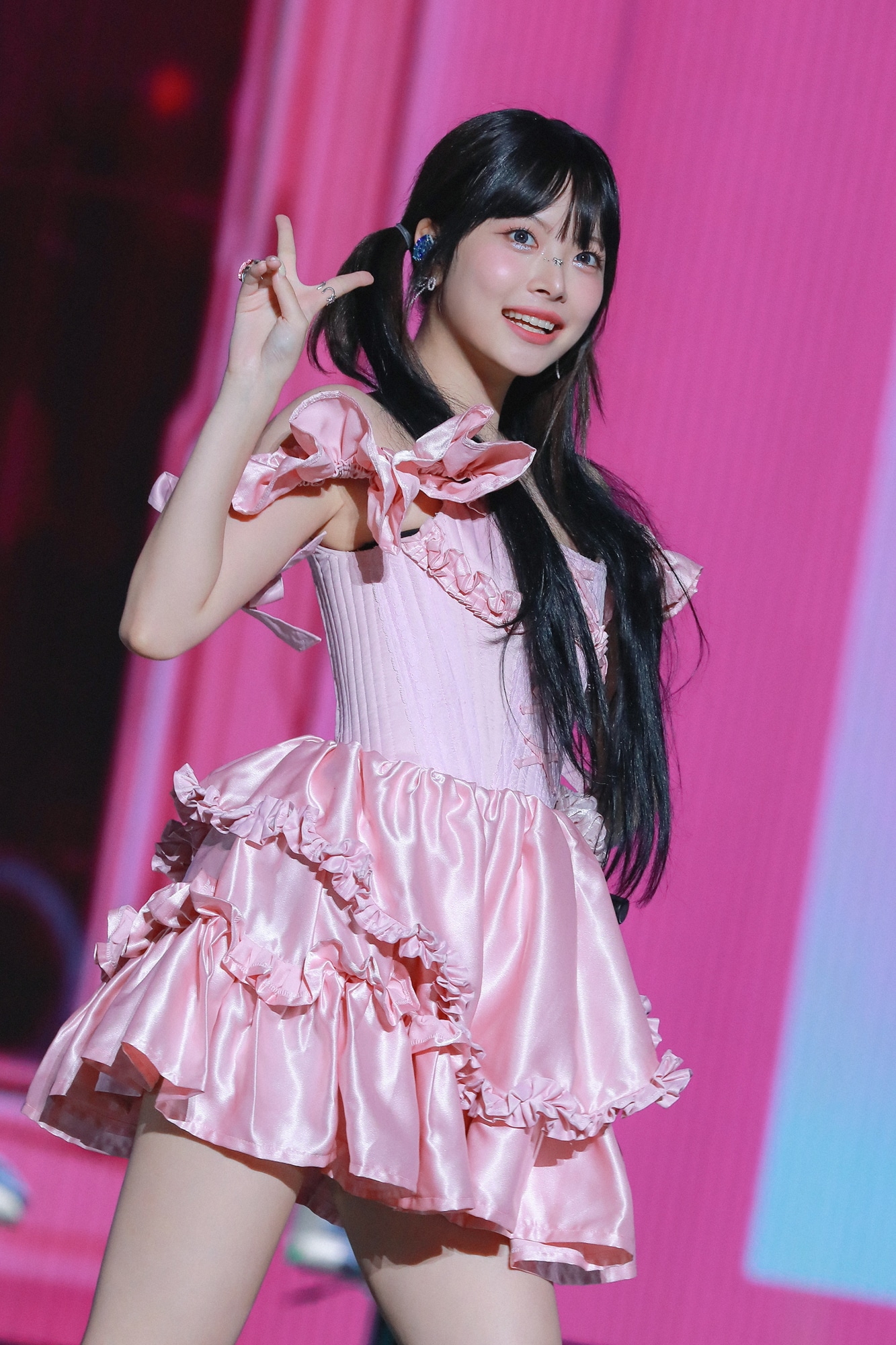 HONG EUNCHAE  (P)&(C) SOURCE MUSIC