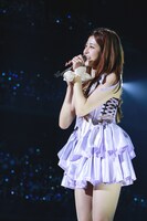 HUH YUNJIN  (P)&(C) SOURCE MUSIC