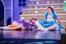 「虹のコンキスタドール 10th Anniversary LIVE ～すべてが虹になるサマーっ！～」埼玉公演の様子。