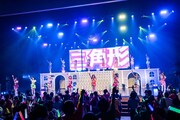 「虹のコンキスタドール 10th Anniversary LIVE ～すべてが虹になるサマーっ！～」埼玉公演の様子。