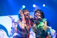 8月にグループを卒業する神田ジュナ（左）と岡田彩夢（右）。