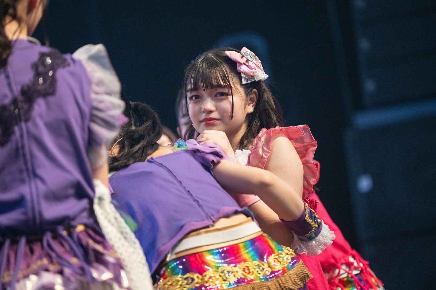 泣きじゃくる川端優。