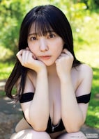 「月刊ヤングマガジン」8月号より紫藤るいグラビア写真。