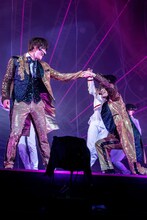 左から浮所飛貴、那須雄登（美 少年）。