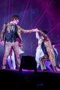 左から浮所飛貴、那須雄登(美 少年)。