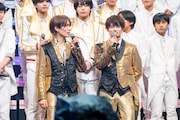 左から那須雄登、浮所飛貴(美 少年)。