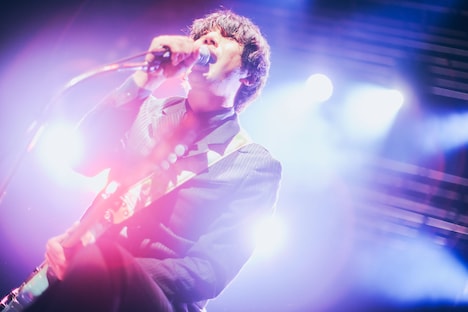 ROY（Vo, B）（撮影：山川哲矢）