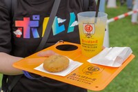 「島ごとぽるの展」よりグルメフェスの様子。