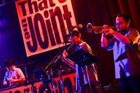 左からSTUTS、武嶋聡、佐瀬悠輔。（Photo by Teppei Kishida）