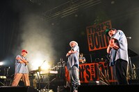 AFRAとスチャダラパーとSTUTS。（Photo by Teppei Kishida）