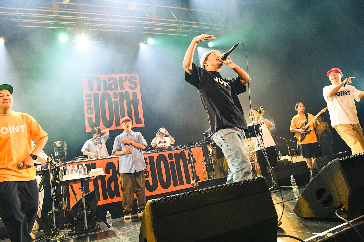 ラストの「GET UP AND DANCE」の様子。（Photo by Teppei Kishida）
