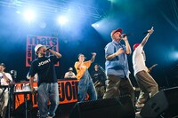 ラストの「GET UP AND DANCE」の様子。（Photo by Teppei Kishida）