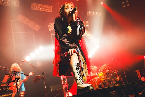 「LAWSON presents 夏川椎菜 Revenge Live "re-2nd”」東京・Zepp Shinjuku（TOKYO）の様子。（撮影：江藤はんな［SHERPA+］）