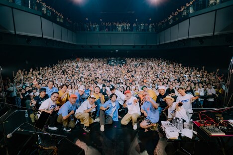 観客を背にしての記念写真（Photo by Daiki Miura）