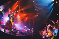 「LAWSON presents 夏川椎菜 Revenge Live "re-2nd”」東京・Zepp Shinjuku（TOKYO）の様子。（撮影：江藤はんな［SHERPA+］）