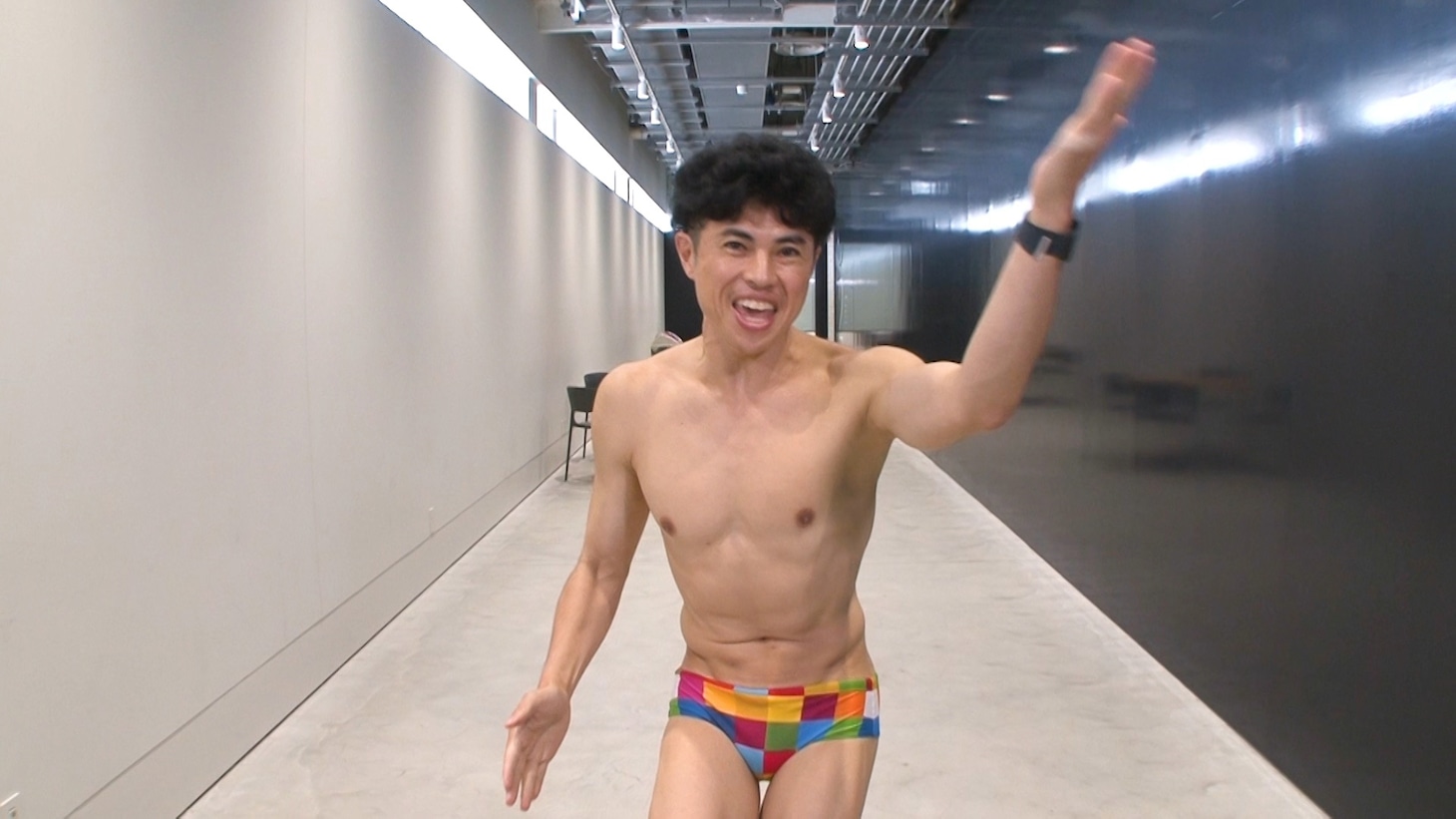 小島よしお (c)日本テレビ