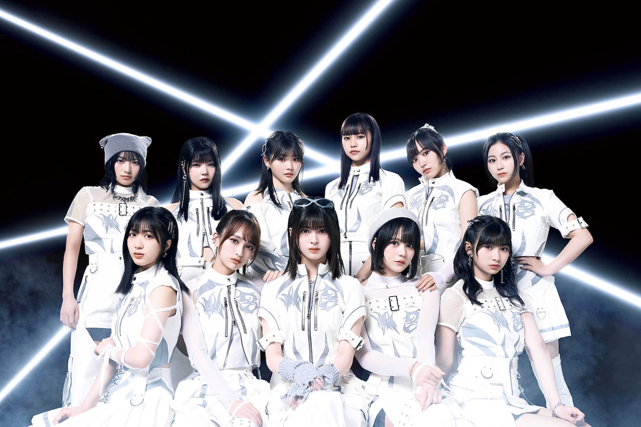 WHITE SCORPION、「W」と「S」を胸に力強い眼差し - 音楽ナタリー